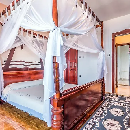 Roses & Wellness Apartment *