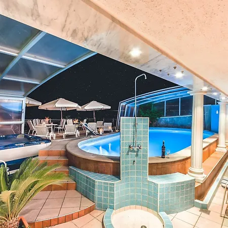 Roses & Wellness Apartment *